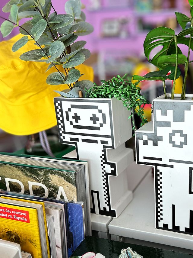 Vaso Robô Pixelado - Original e Divertido