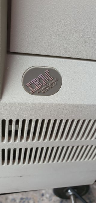 IBM 8565 antiguo retro  i386 para restaurar 