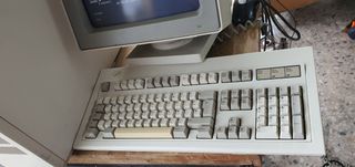 IBM 8565 antiguo retro  i386 para restaurar 