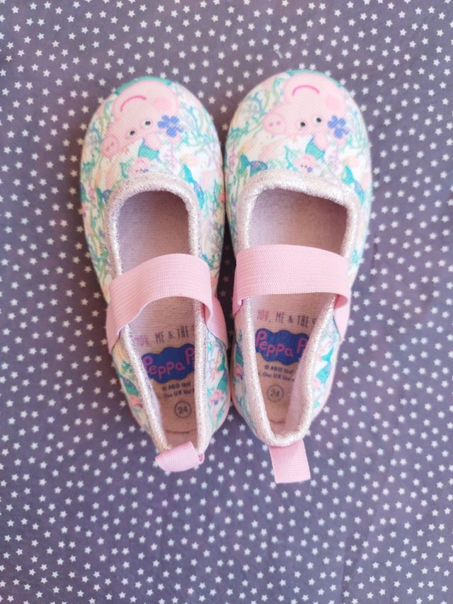 Lote calzado niña talla 24. Zara y Pepa Pig.