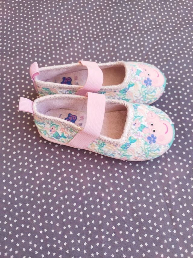 Lote calzado niña talla 24. Zara y Pepa Pig.