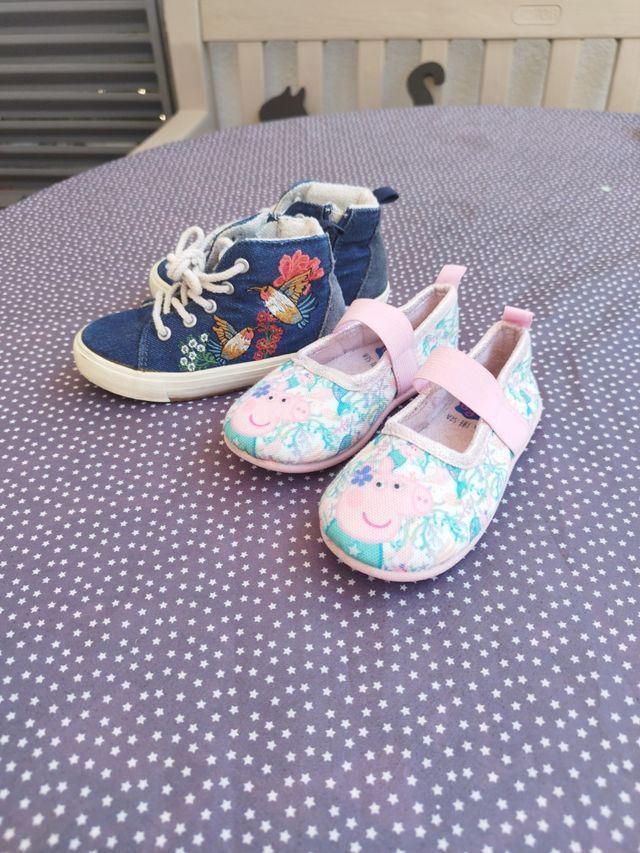 Lote calzado niña talla 24. Zara y Pepa Pig.