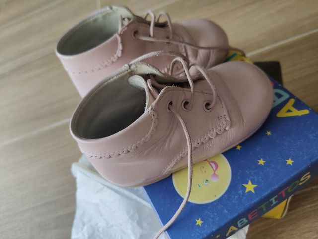 Botines rosas número 21