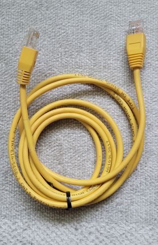 Cables - Ethernet, VGA, Antena,....