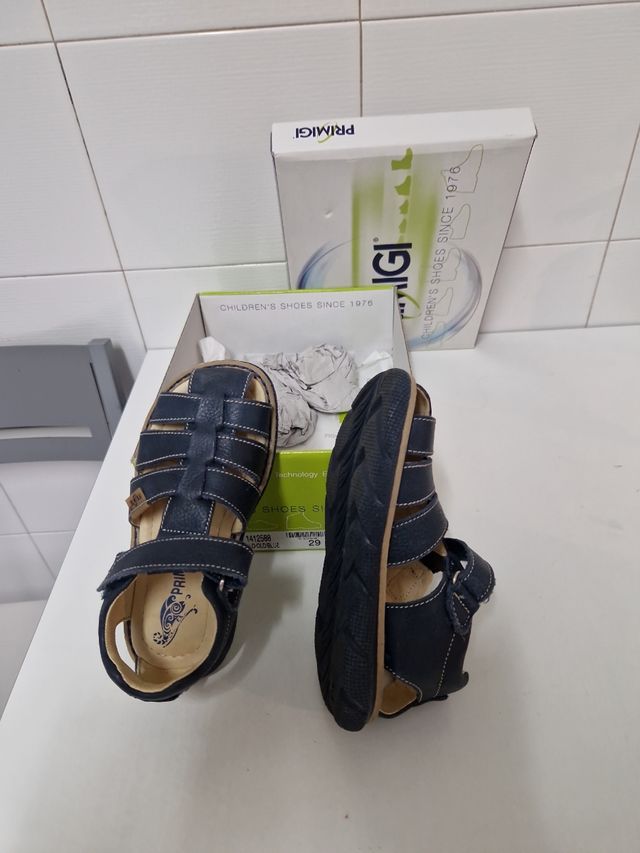 Sandalia niño Primigi piel azul marino, talla 29