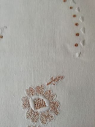 Sábana bordada algodón.