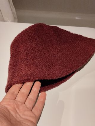 Gorro fucsia.Contorno 56/60cm.