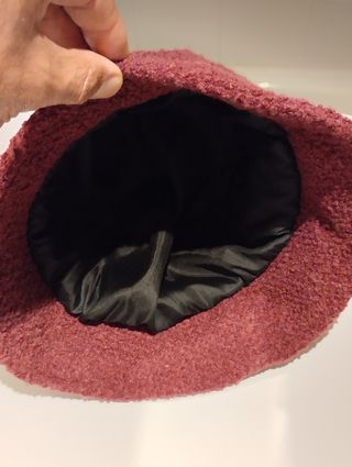 Gorro fucsia.Contorno 56/60cm.