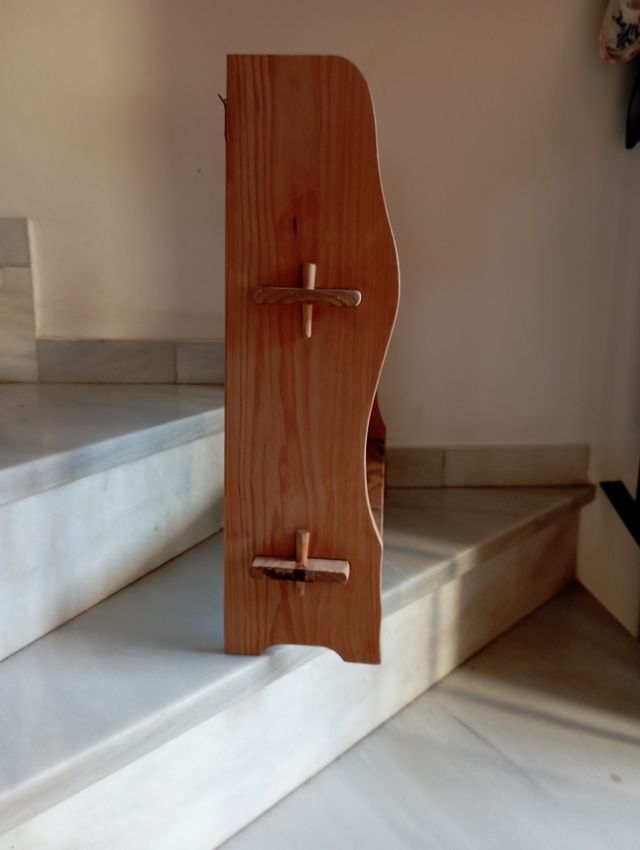 Repisa de madera antigua