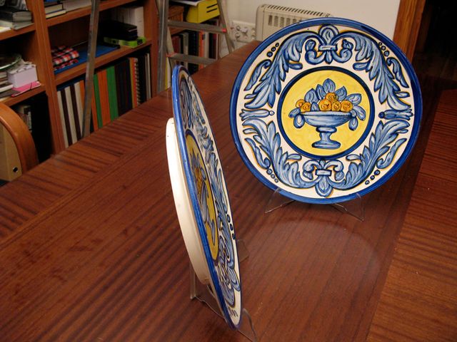 Plato Granadino antiguo de cerámica de Fajalauza