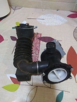 Bomba de drenaje lavadora indesit