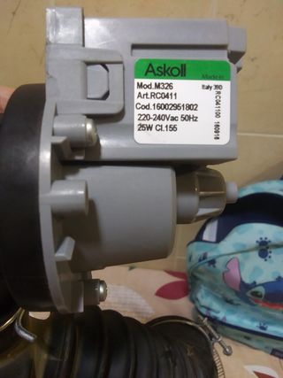 Bomba de drenaje lavadora indesit