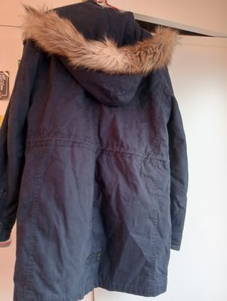 Chaquetón - abrigo azul marino con capucha de pelo