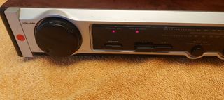 Tocadiscos con altavoces y radio