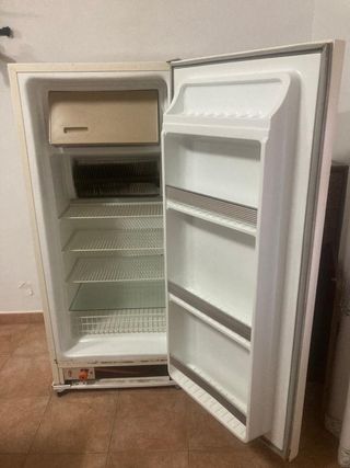 Frigorífico de butano Taver