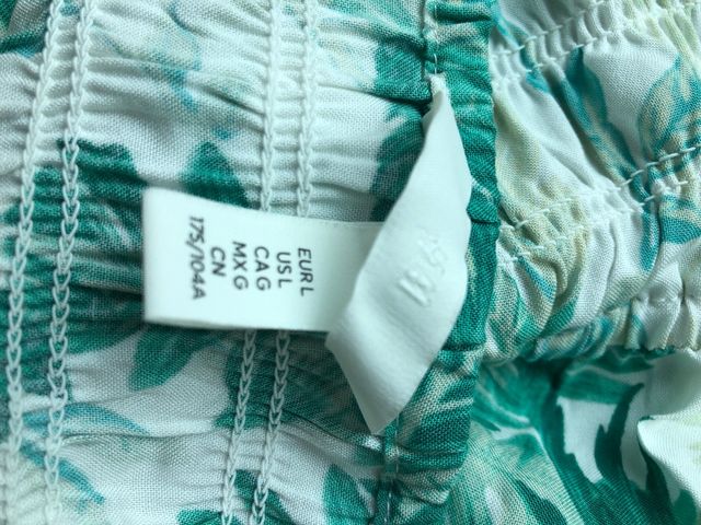 Macacão H&M tamanho L-Novo