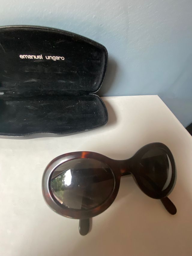 Occhiali da sole Emanuel Ungaro usati 