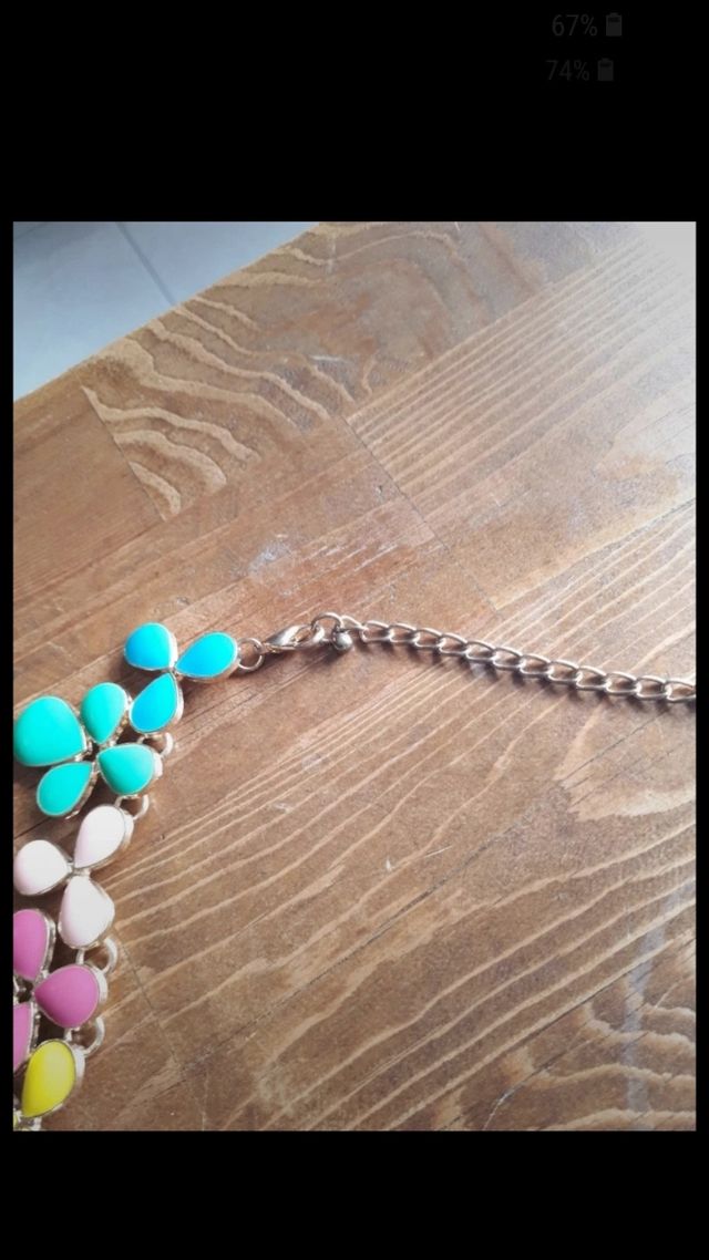 Collana vintage color oro con pendenti in ceramica