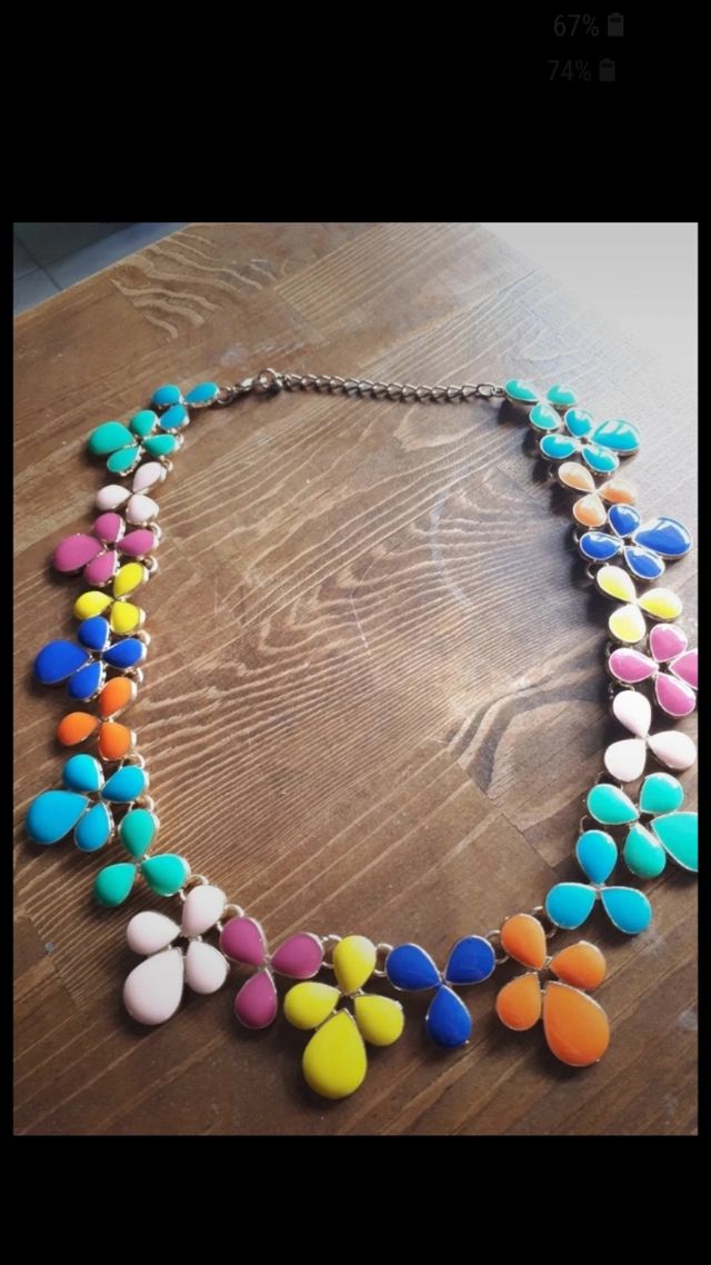 Collana vintage color oro con pendenti in ceramica