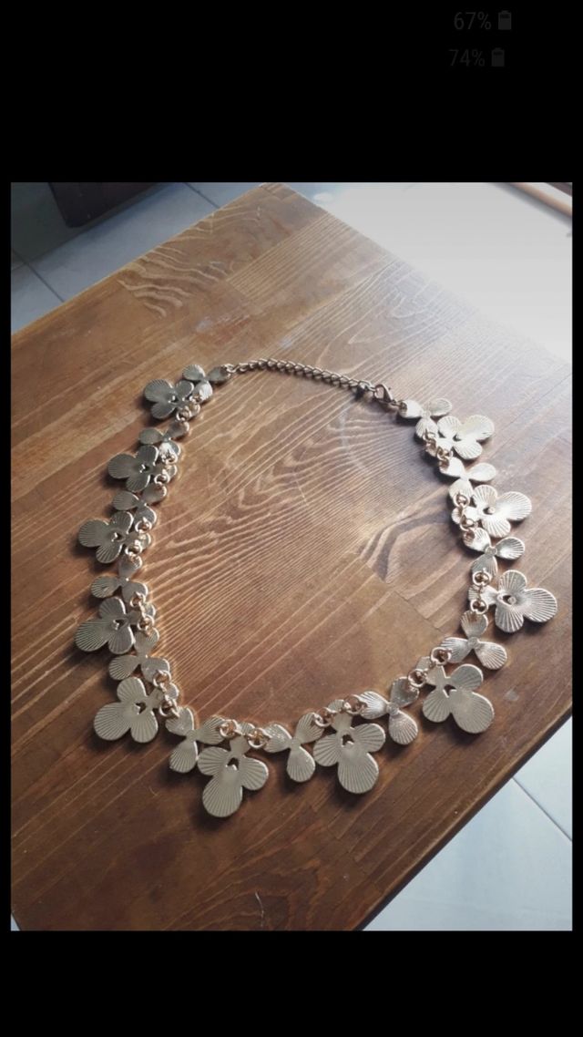 Collana vintage color oro con pendenti in ceramica