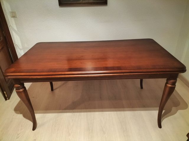 Mesa extensible +sillas