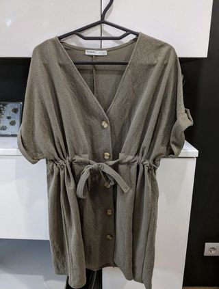 Vestido color caqui corto