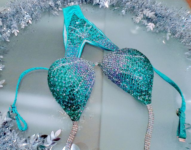 Bikini competición swarovski