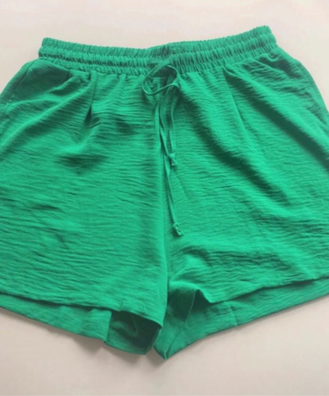 Pantalón corto verde