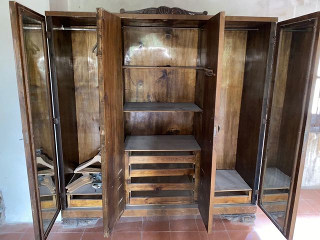 Armario antiguo en buen estado