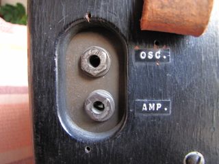 Comprobador de línea de telégrafo o teléfono.