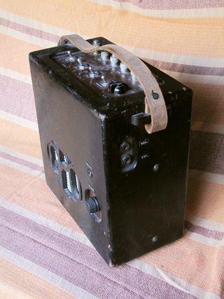 Comprobador de línea de telégrafo o teléfono.