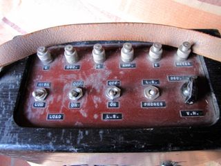 Comprobador de línea de telégrafo o teléfono.