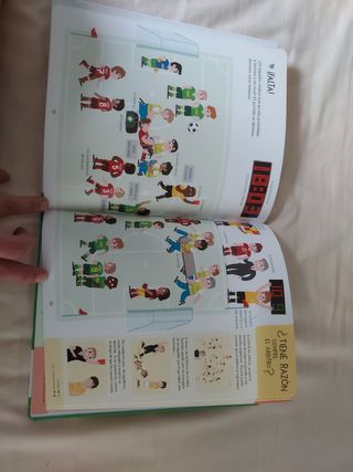 libro Fútbol biblioteca para mentes curiosas