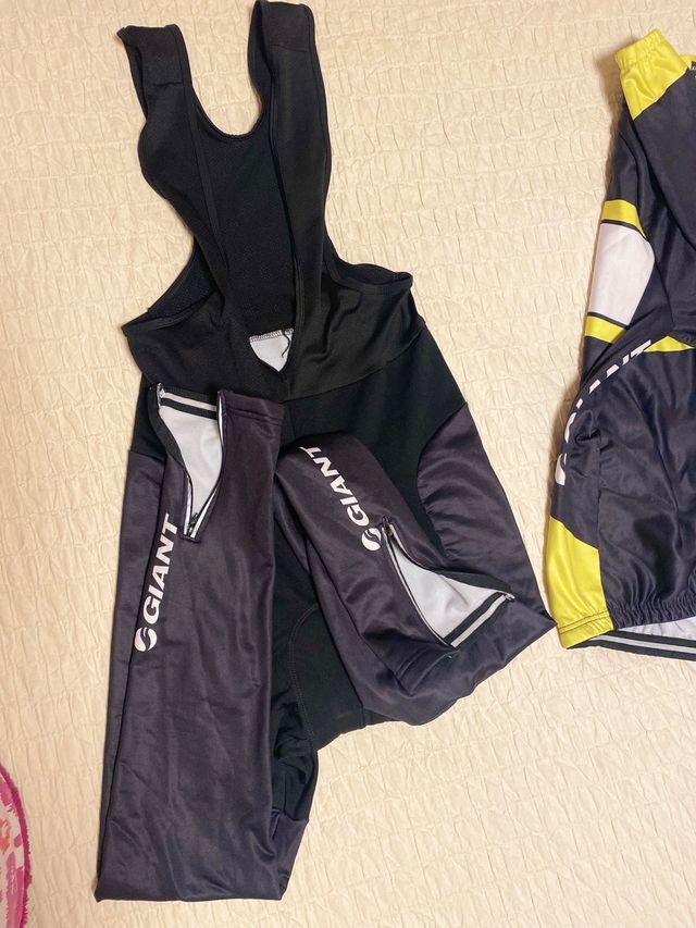 Maillot chaqueta manga larga y culote marca GIANT