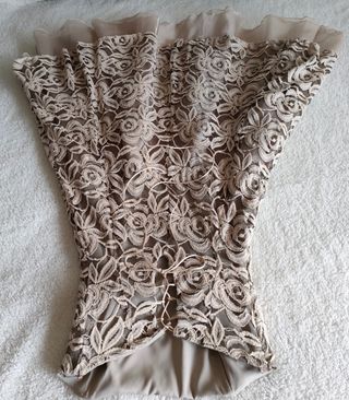 Vestido y torera de encaje boda Bain de Nuit. M.