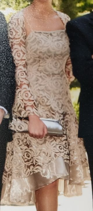 Vestido y torera de encaje boda Bain de Nuit. M.