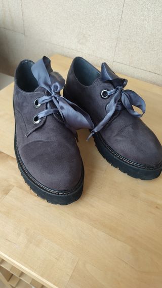 Zapatos de ante con cordones grises plataforma 