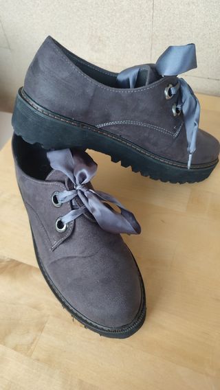 Zapatos de ante con cordones grises plataforma 