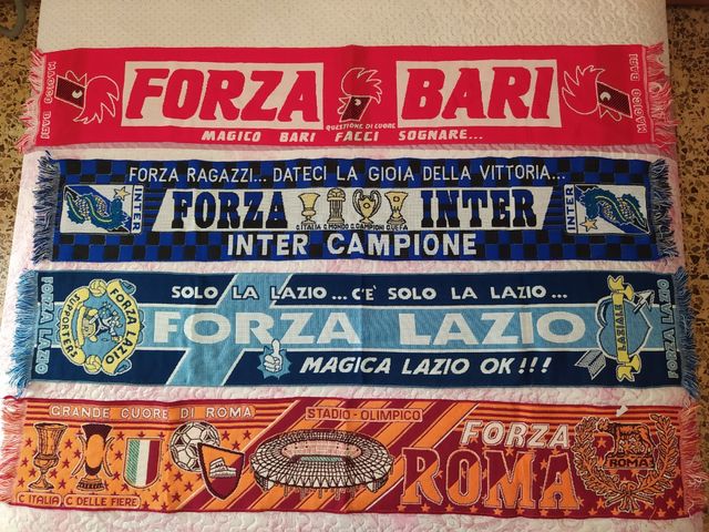 Lote de 4 bufandas de equipos de fútbol de Italia