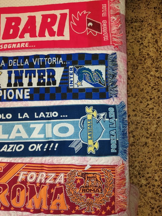 Lote de 4 bufandas de equipos de fútbol de Italia