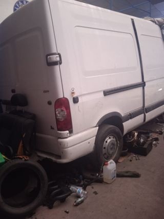 Nissan Interstar 2.5 dci