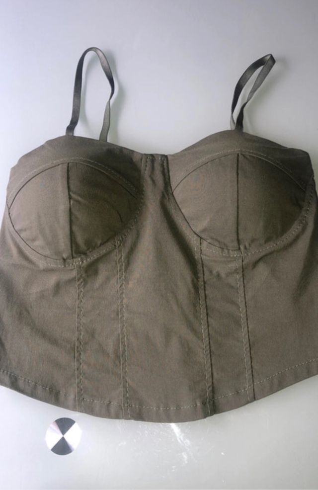 Top corset verde caqui.