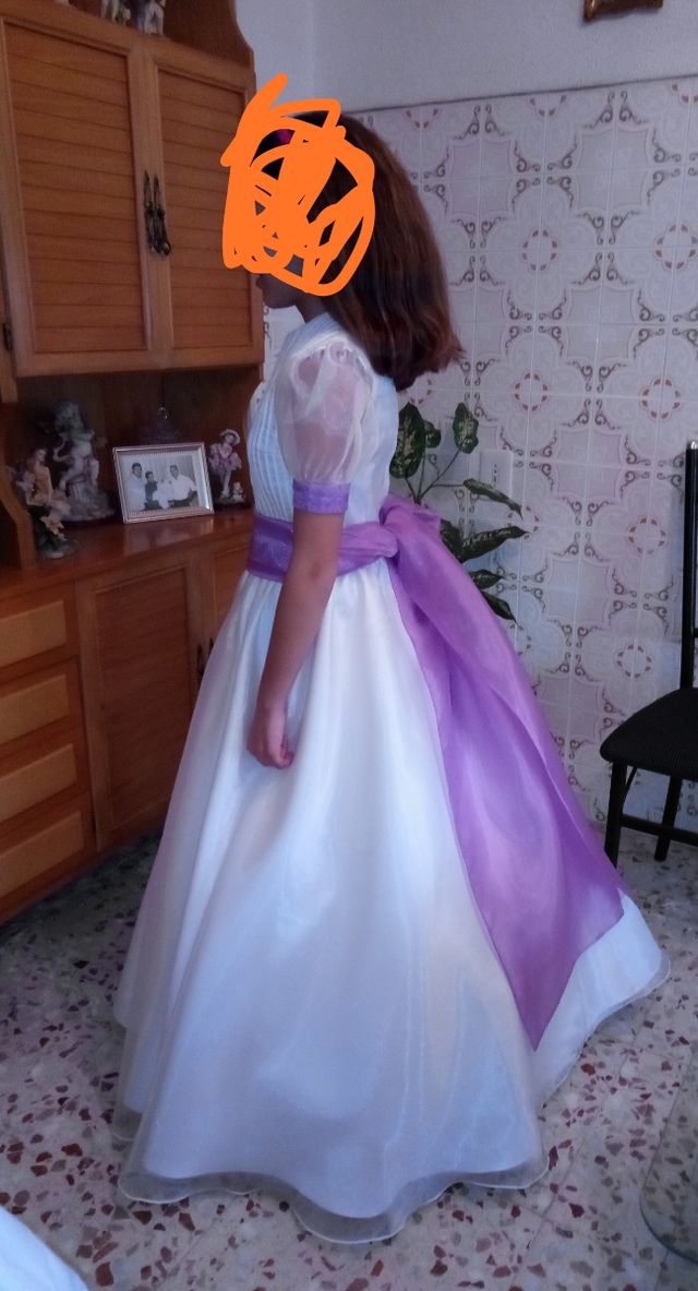 MODISTA PARA PRODUCCIONES Y ARREGLOS