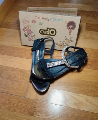 Sandalias de mujer. Nº 39