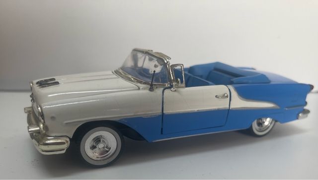 OLDSMOVIL SÚPER 88. 1955. Escala 1:32