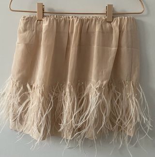 Falda mini plumas Zara