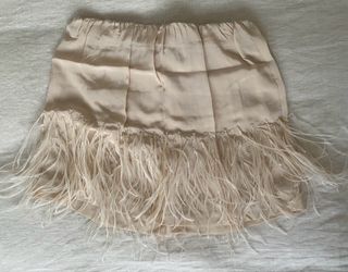 Falda mini plumas Zara