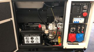 GENERADOR INSONORIZADO HYUNDAI DIESEL DHY8600SE-T