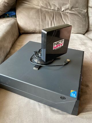 PC de torre Lenovo + Pantalla