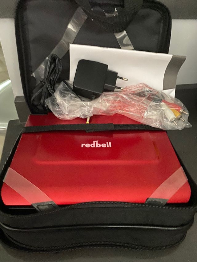 Se vende funda dvd ,regalo el dvd